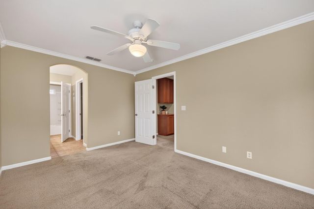 2045 Grayhorse Dr, Auburn, CA 95603