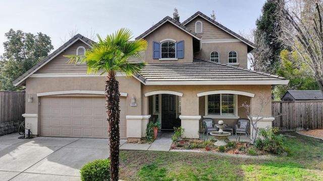 2045 Grayhorse Dr, Auburn, CA 95603