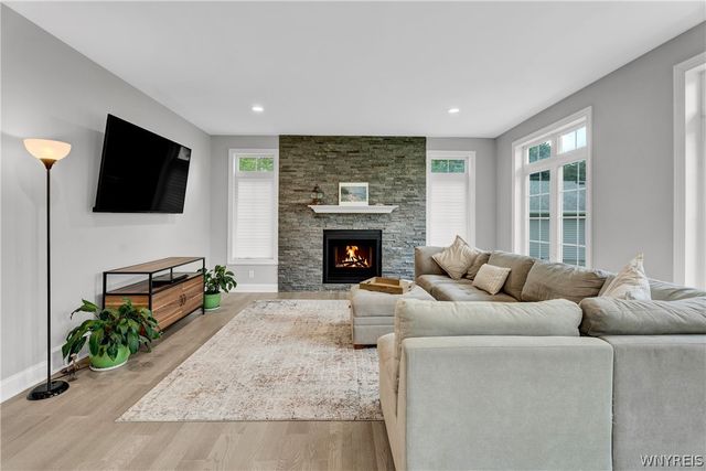 924 Klein Rd, Amherst, NY 14221