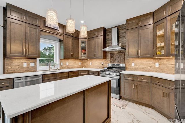 924 Klein Rd, Amherst, NY 14221