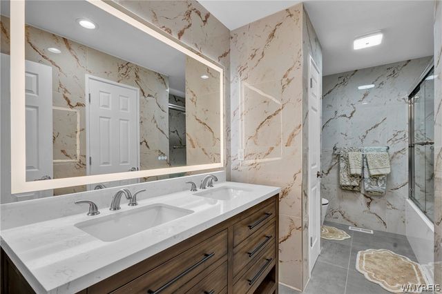 924 Klein Rd, Amherst, NY 14221