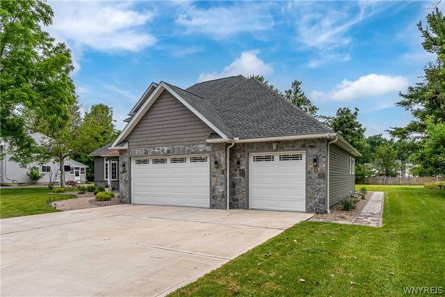 924 Klein Rd, Amherst, NY 14221
