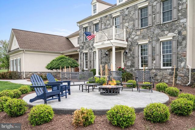 15097 BARLOW DR, Waterford, VA 20197