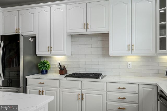 15097 BARLOW DR, Waterford, VA 20197