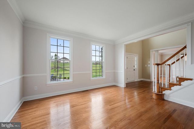 15097 BARLOW DR, Waterford, VA 20197