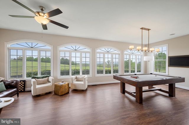 15097 BARLOW DR, Waterford, VA 20197