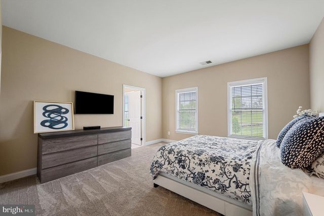 15097 BARLOW DR, Waterford, VA 20197