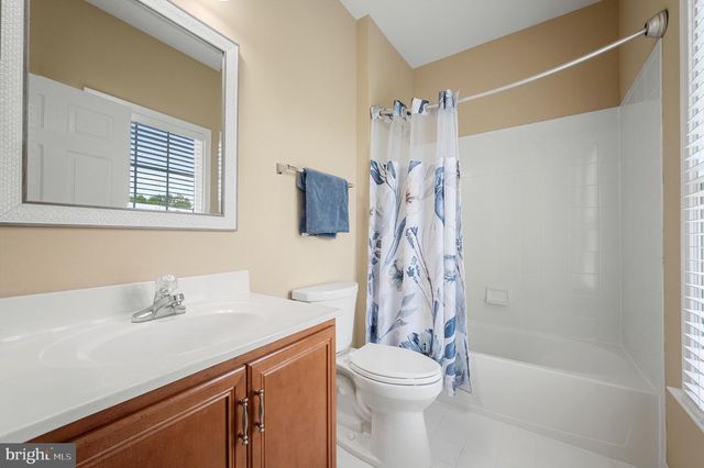 15097 BARLOW DR, Waterford, VA 20197