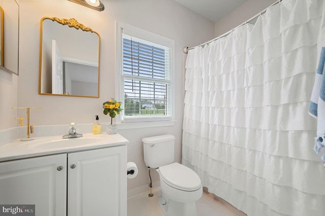 15097 BARLOW DR, Waterford, VA 20197