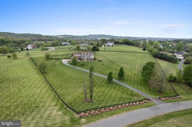 15097 BARLOW DR, Waterford, VA 20197