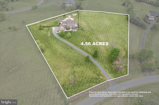 15097 BARLOW DR, Waterford, VA 20197