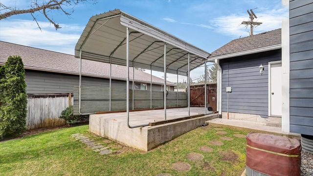 7203 N Sutherlin St, Spokane, WA 99208