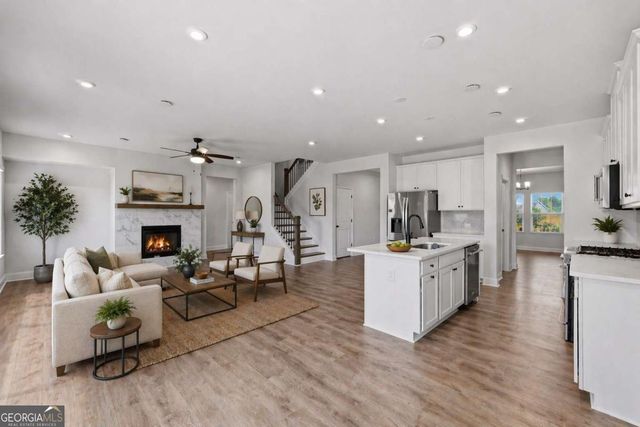 14 Ledgemont Way, Acworth, GA 30101