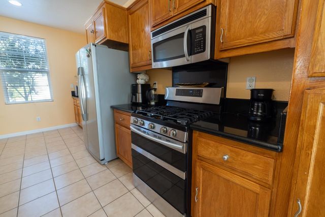 4945 Kokomo Dr, Sacramento, CA 95835