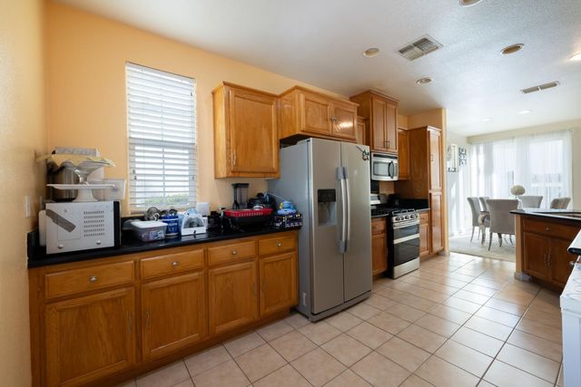 4945 Kokomo Dr, Sacramento, CA 95835