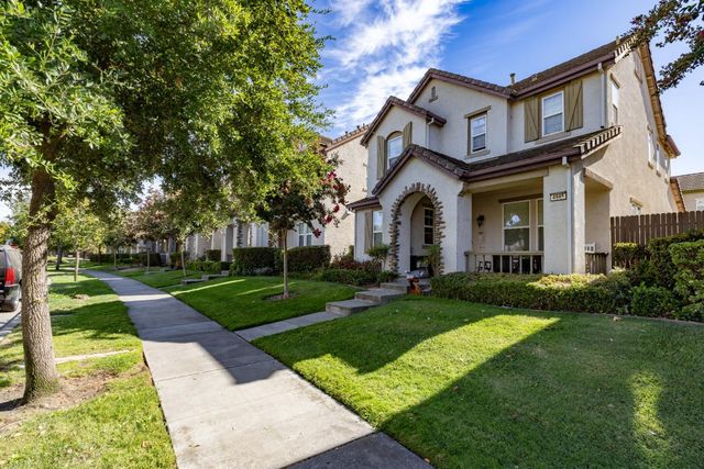 4945 Kokomo Dr, Sacramento, CA 95835