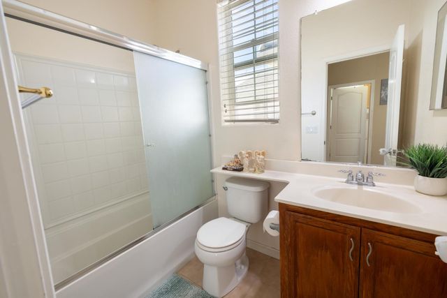 4945 Kokomo Dr, Sacramento, CA 95835