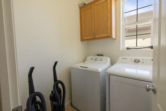 4945 Kokomo Dr, Sacramento, CA 95835