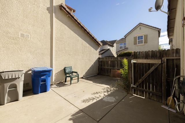 4945 Kokomo Dr, Sacramento, CA 95835