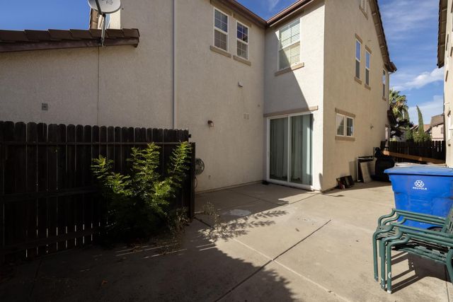 4945 Kokomo Dr, Sacramento, CA 95835