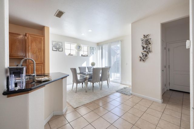4945 Kokomo Dr, Sacramento, CA 95835