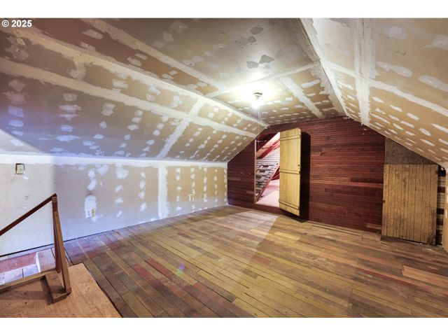 726 Pacific Ave, Brookings, OR 97415