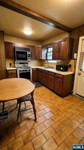 14 Madison Street, North Arlington, NJ 07031
