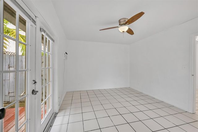 1021 NE 2nd St 3, Fort Lauderdale, FL 33301
