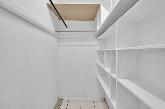 1021 NE 2nd St 3, Fort Lauderdale, FL 33301