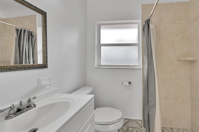 1021 NE 2nd St 3, Fort Lauderdale, FL 33301