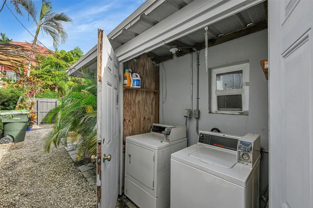 1021 NE 2nd St 3, Fort Lauderdale, FL 33301