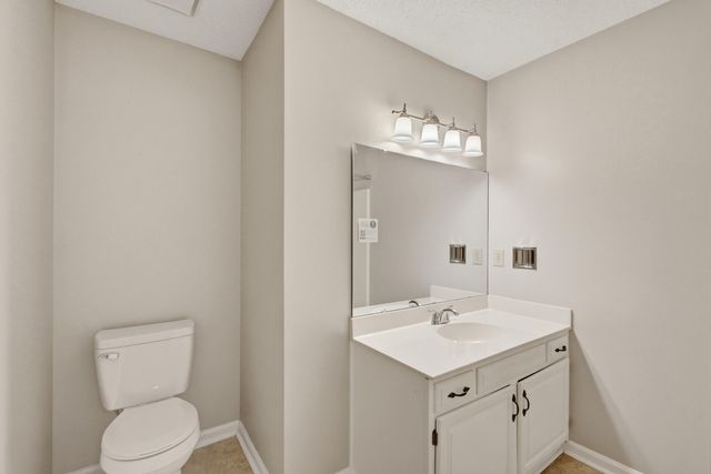 201 Smithfield Avenue, Summerville, SC 29485