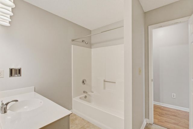 201 Smithfield Avenue, Summerville, SC 29485