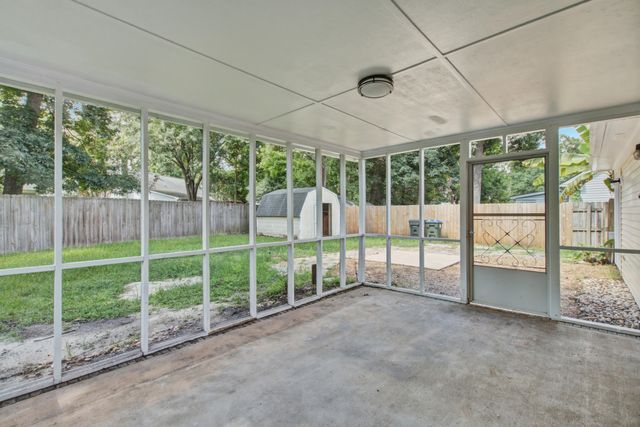 201 Smithfield Avenue, Summerville, SC 29485