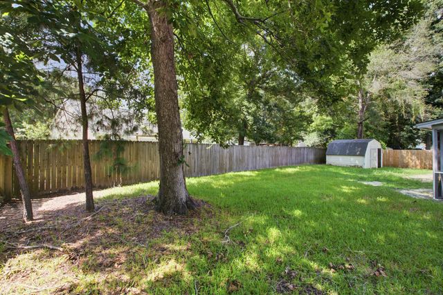 201 Smithfield Avenue, Summerville, SC 29485