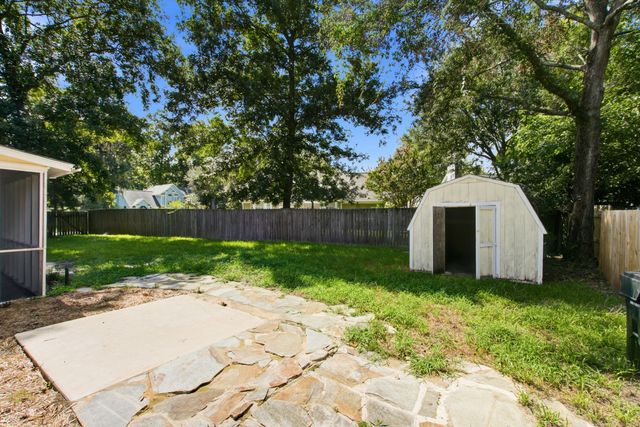 201 Smithfield Avenue, Summerville, SC 29485