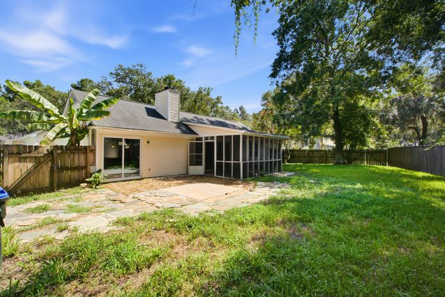 201 Smithfield Avenue, Summerville, SC 29485