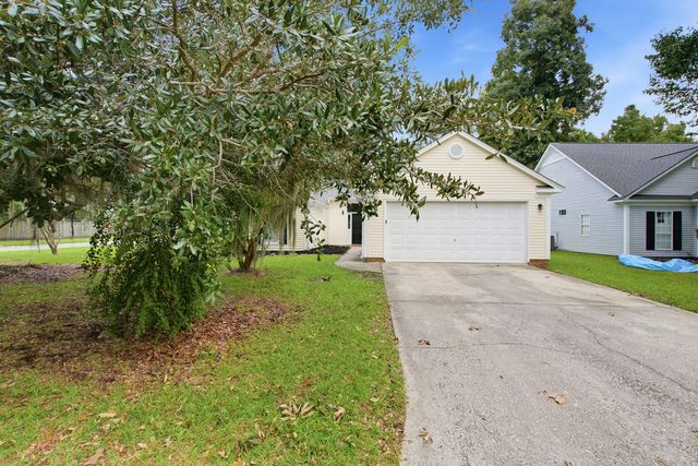 201 Smithfield Avenue, Summerville, SC 29485