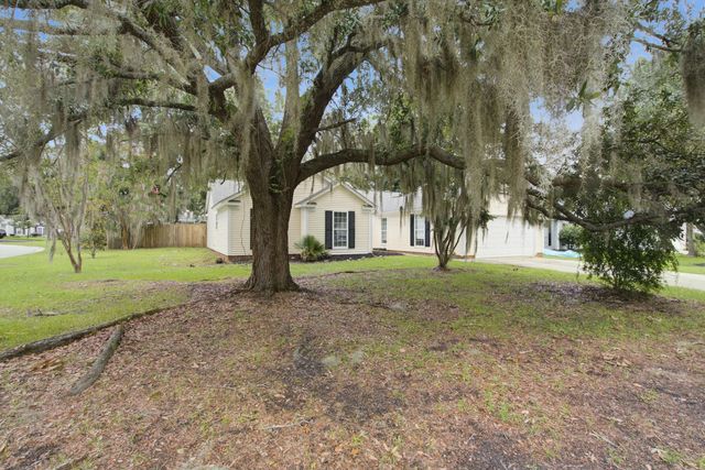 201 Smithfield Avenue, Summerville, SC 29485