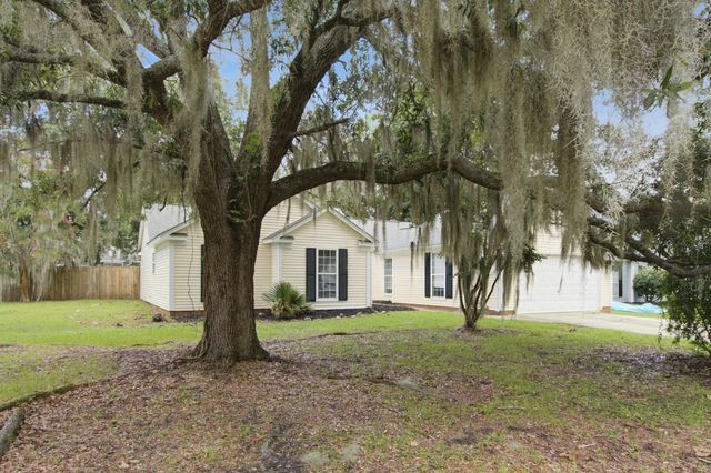 201 Smithfield Avenue, Summerville, SC 29485