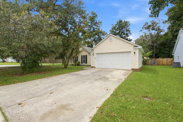 201 Smithfield Avenue, Summerville, SC 29485