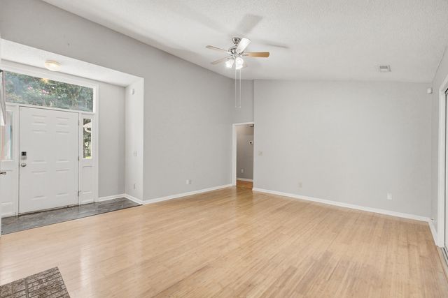 201 Smithfield Avenue, Summerville, SC 29485