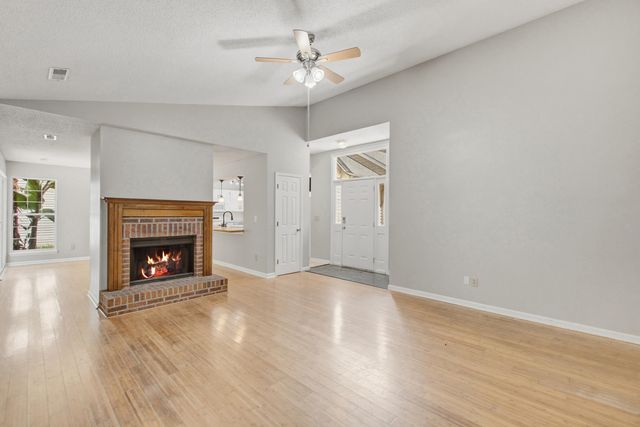 201 Smithfield Avenue, Summerville, SC 29485