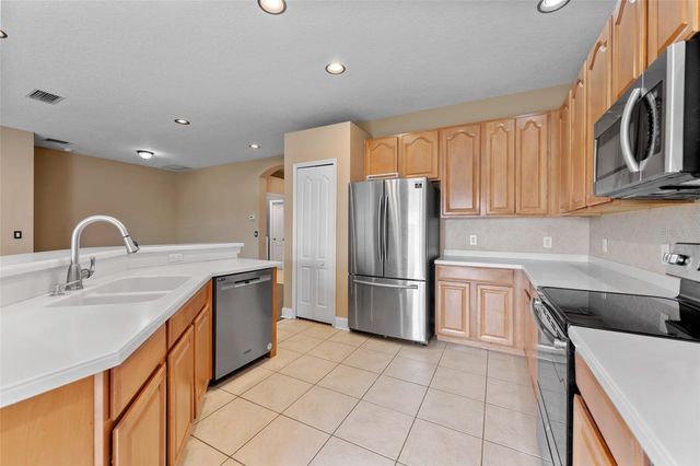 901 PARKER DEN DRIVE, Ruskin, FL 33570
