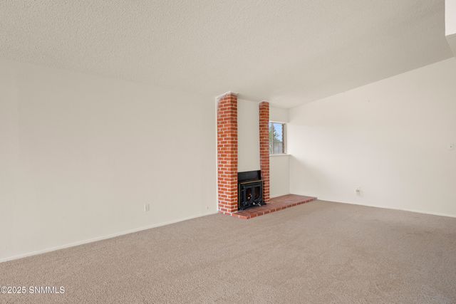 1635 Country Club Circle, Las Cruces, NM 88001