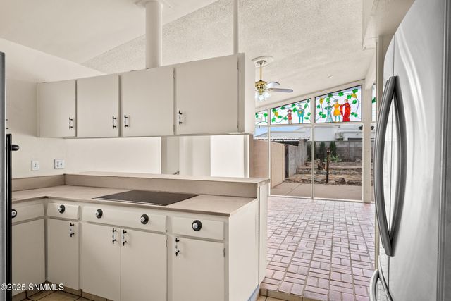 1635 Country Club Circle, Las Cruces, NM 88001