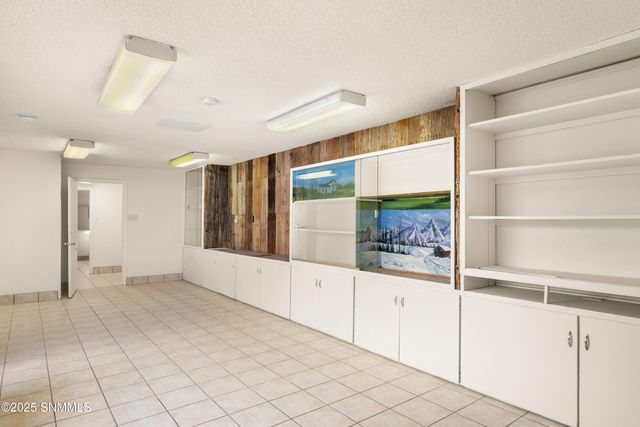 1635 Country Club Circle, Las Cruces, NM 88001