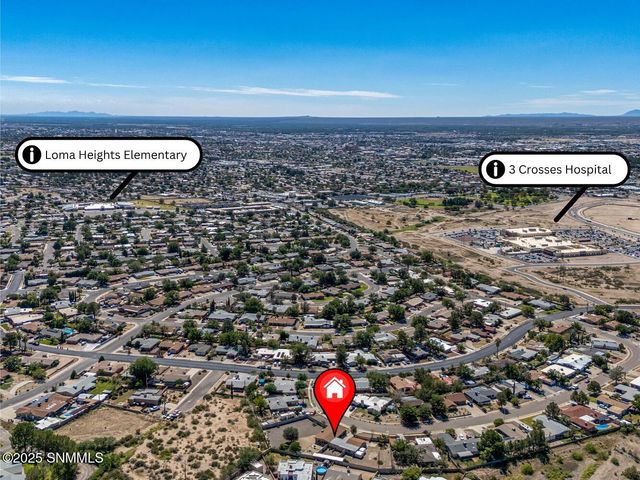 1635 Country Club Circle, Las Cruces, NM 88001