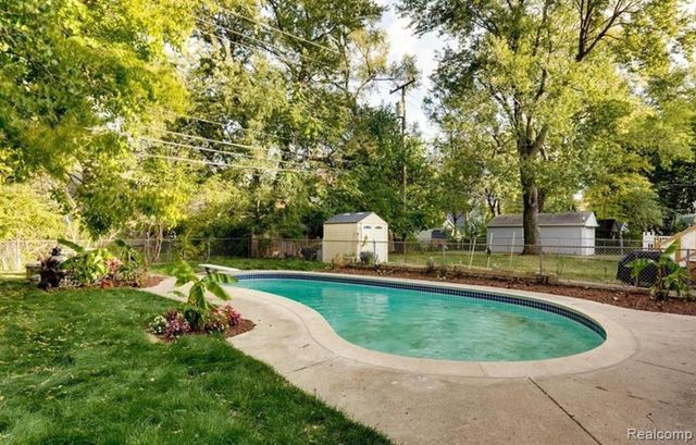 827 Longfellow Avenue, Royal Oak, MI 48067