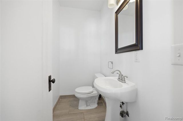 827 Longfellow Avenue, Royal Oak, MI 48067